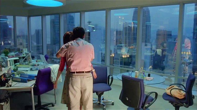 2002香港电影票房榜，《无间道》打败《英雄》，《金鸡》未能独立