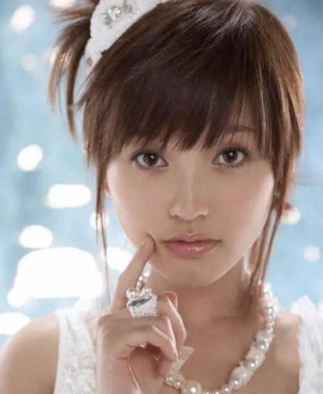 金莎少女感郝蕾,金莎正面回应郝蕾的点评