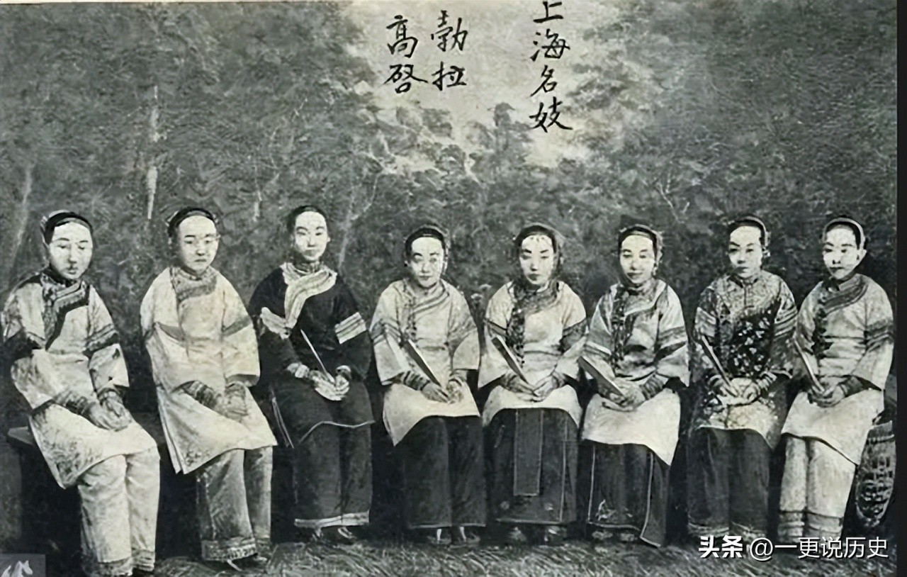 五四运动以后，*楼青**救国团的*女妓**带头*制抵**日货，不招待日本人