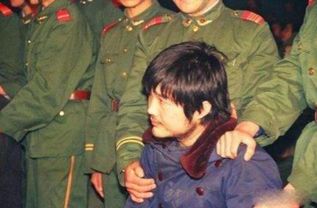 西安26人被判为死刑了吗,西安19岁女犯人被判死刑痛哭