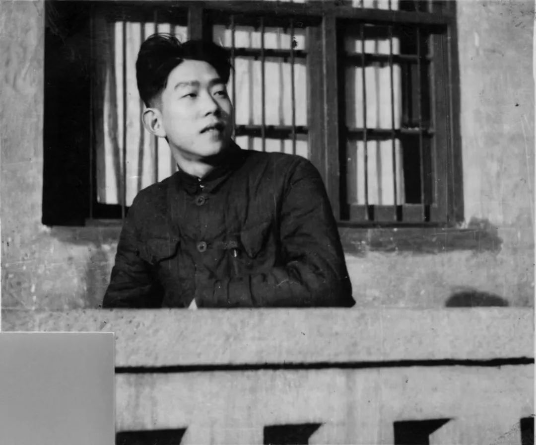 钟叔河我的杯很小，我用我的杯喝水