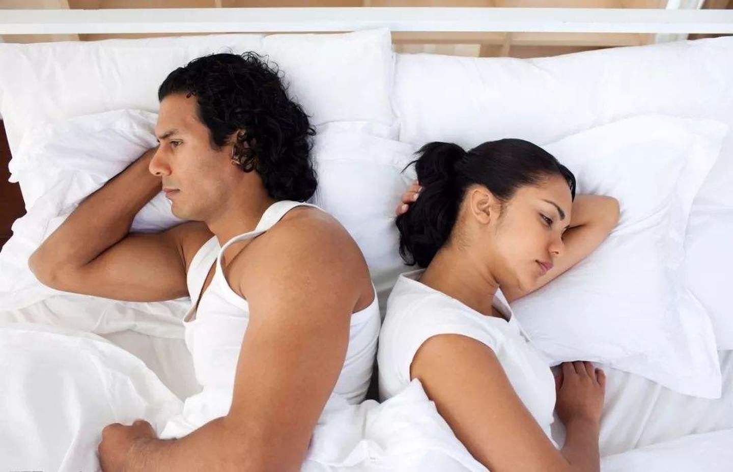 夫妻之间淡如水的表现,夫妻之间很平淡怎么办