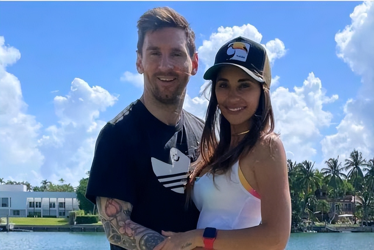 梅西与安东内拉步入婚姻殿堂,梅西承认和安东内拉的爱情