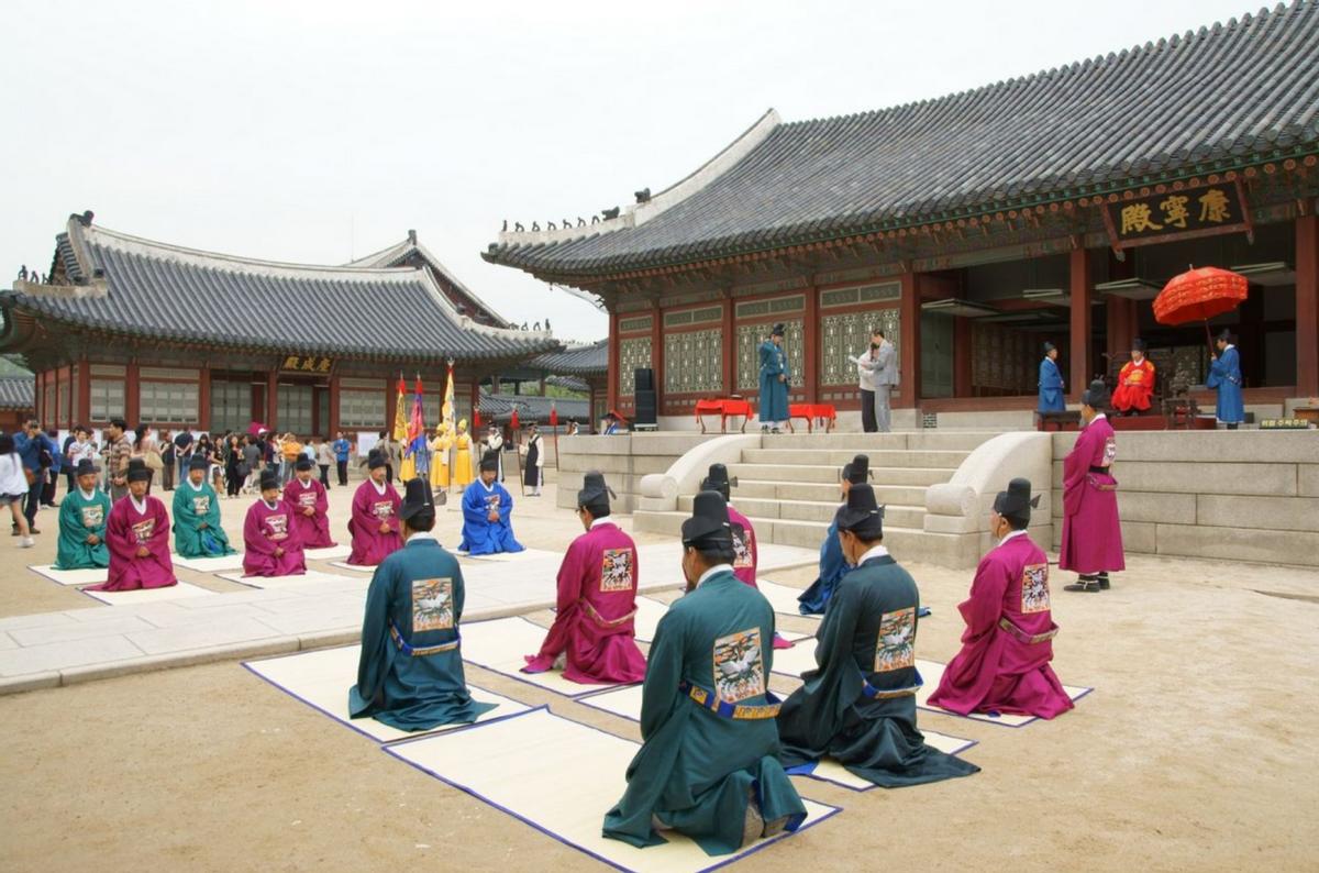 古代官员假期多少天,古代大臣的工作时间