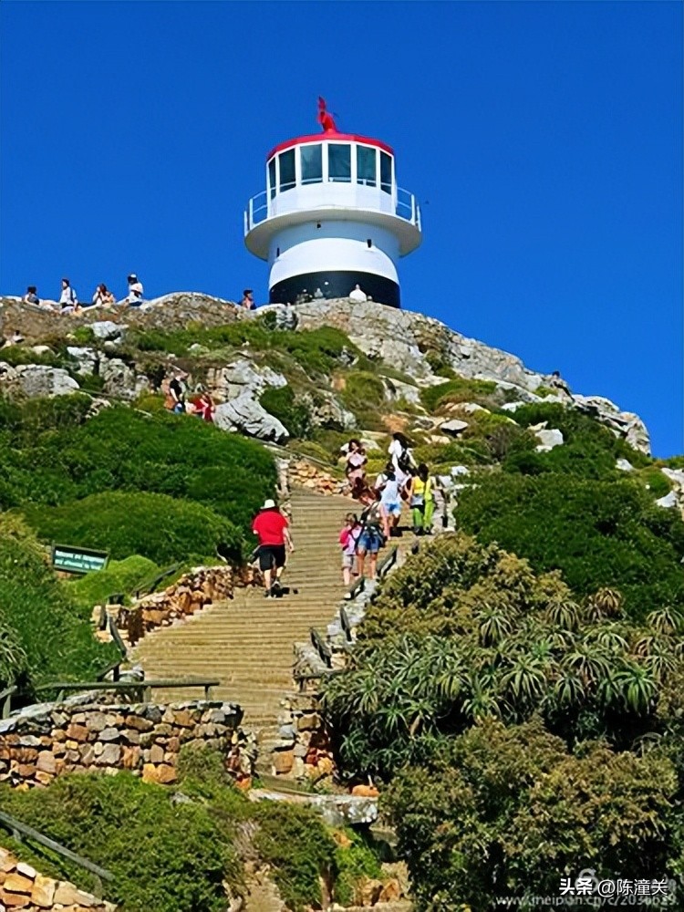 南非，曾经非洲最富裕国家，人口、面积、GDP、军力如何？