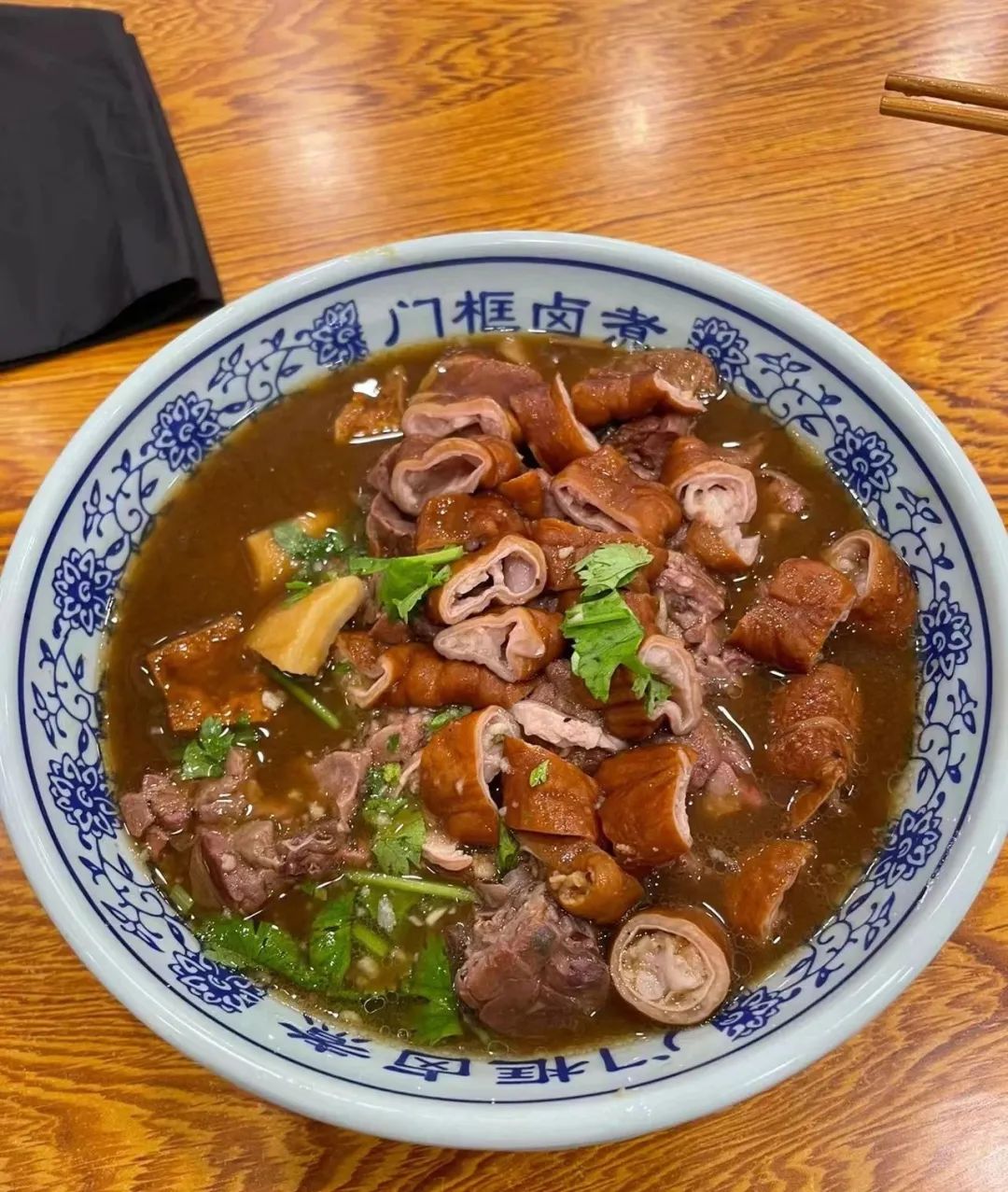 老北京人的最爱豆汁,老北京人最爱的卤煮店