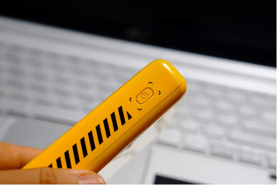 户外笔记本电脑充电的充电宝,大容量可充笔记本移动电源