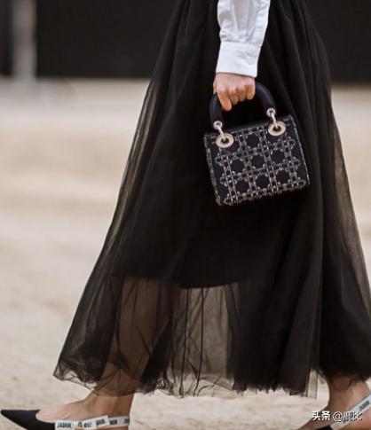 ladydior戴妃包拉链款,美到窒息的迪奥戴妃包