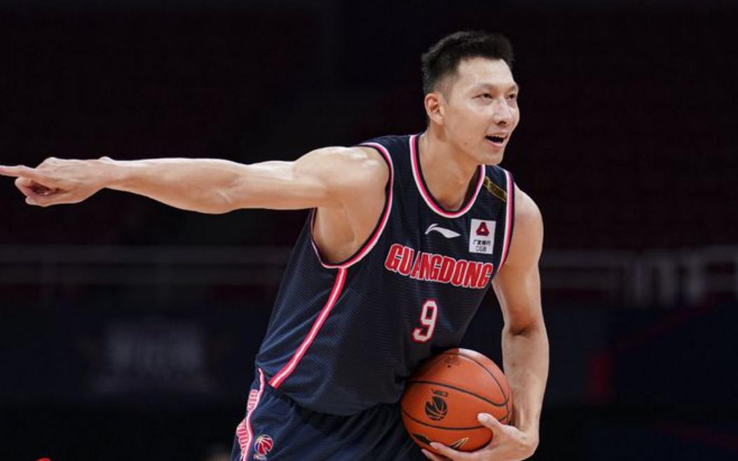 易建联为何娶荆灵,易建联妻子荆灵简历