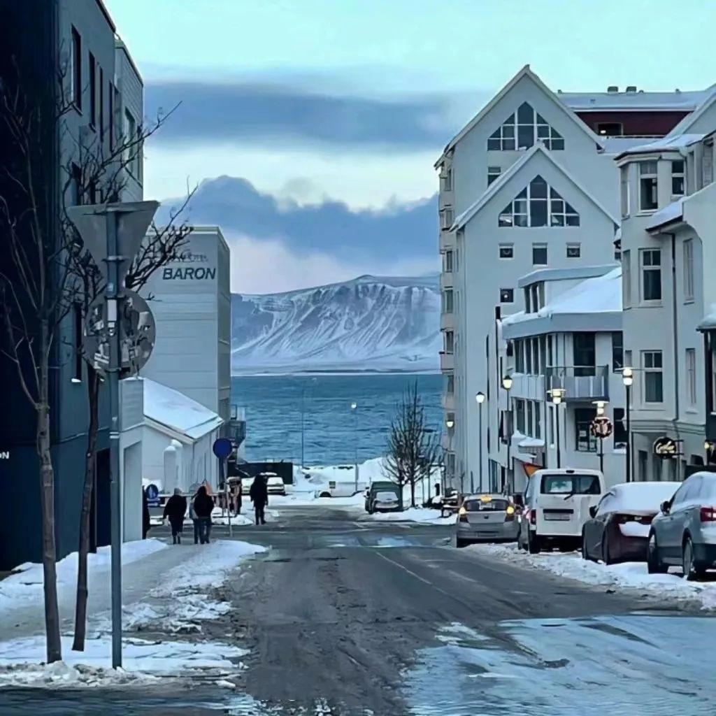 背景图氛围感高级感男,跨年下雪背景图氛围感