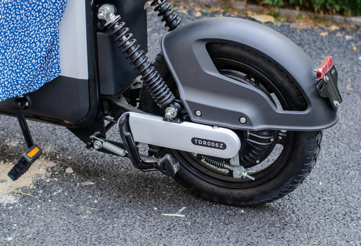 摩灵moi电动车银色,摩灵moi电动车视频