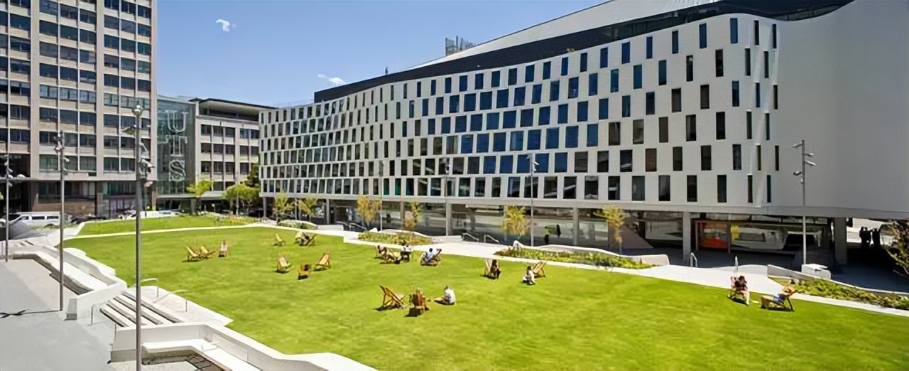 大学校园绿化设计,现代校园绿化规划设计