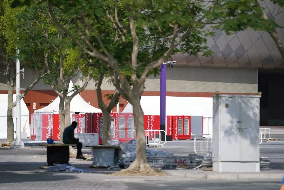 球迷恼了，百威哭了，FIFA傻了······缺了啤酒的世界杯没那个味了