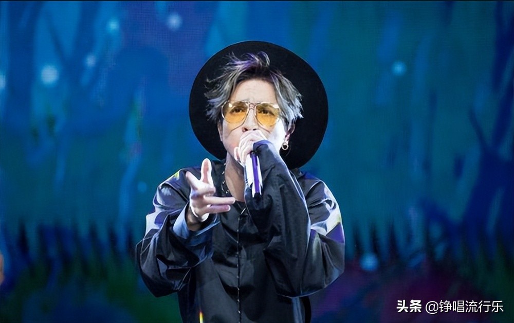 伤感歌曲你到底要我怎样,爱而不得还舍不得放手