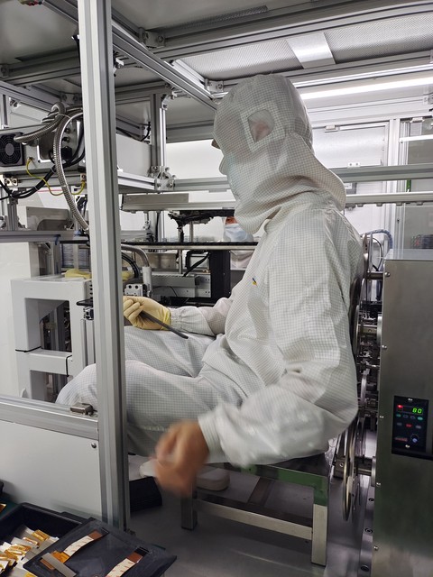 36岁初中生，江苏工厂打工4年，靠死记硬背做到班长，月入1.1万