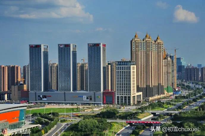 万达广场景观设计,万达广场景观灯