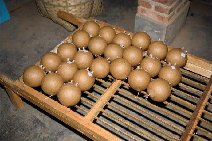 禁止礼花弹违法吗,礼花弹很危险吗