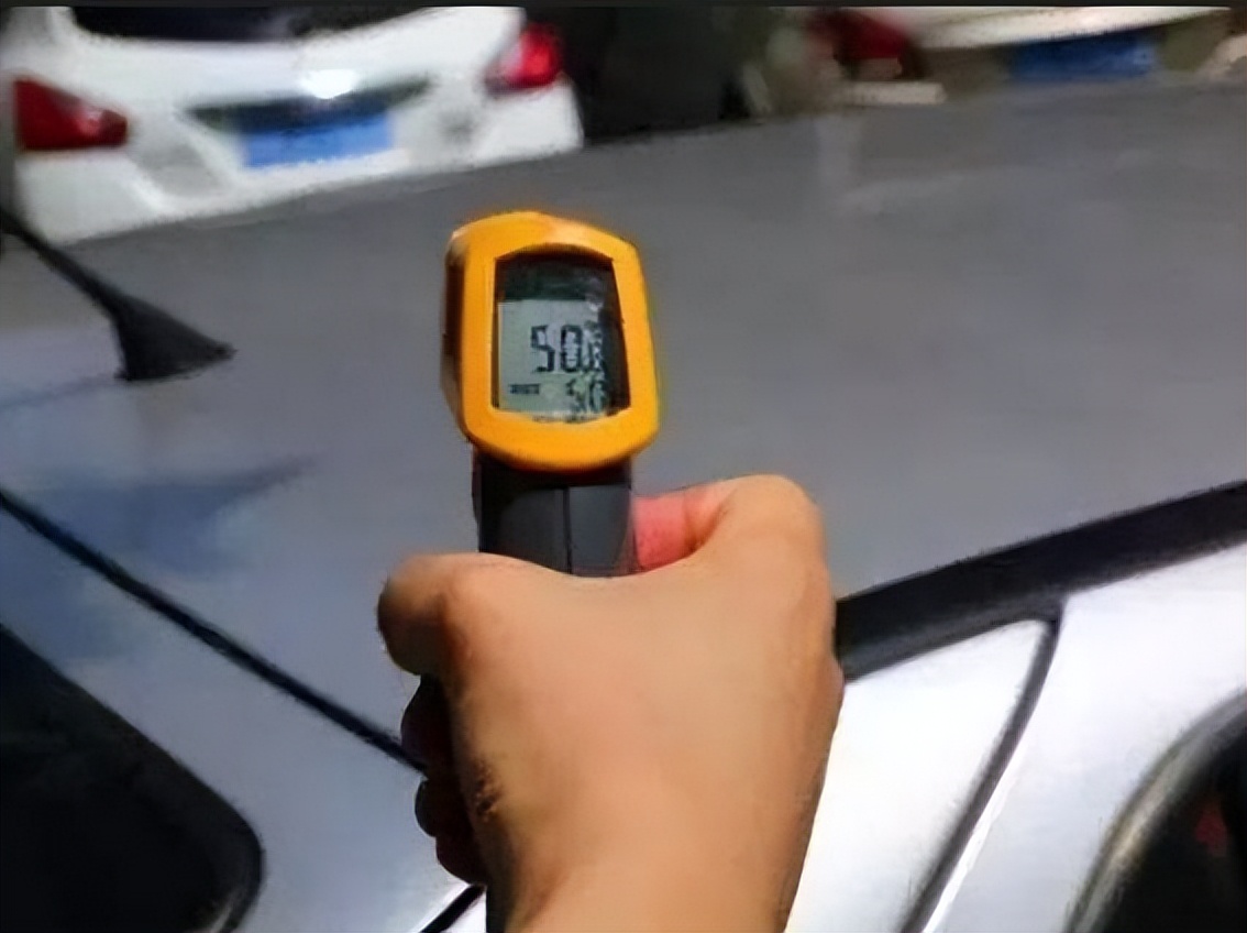 夏天车内快速降温的正确使用方法,车内高温快速降温小妙招