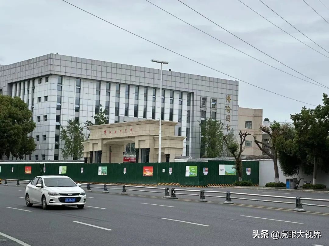 南山中学初中部怎么样,南山中学实验学校校门口