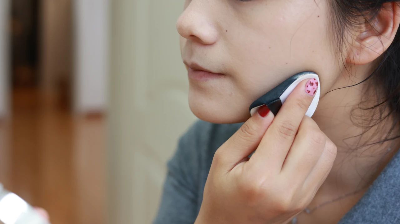 过敏性皮炎注意事项有哪些,过敏性皮炎的症状表现有哪些