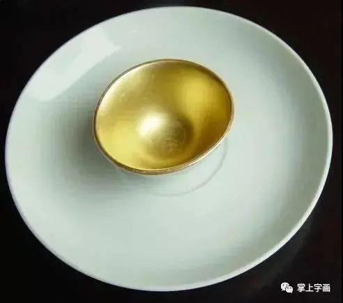 选择就像五彩斑斓的颜料,五彩斑斓的黑颜料