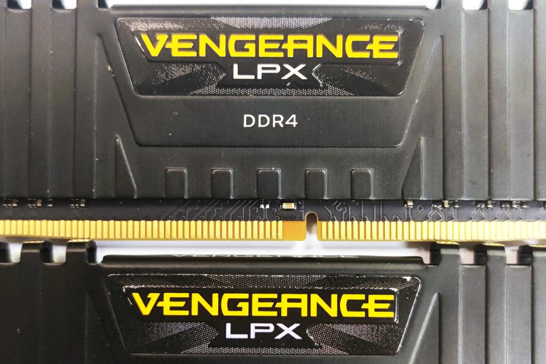 海盗船h150ipro和恩杰x73哪个好,恩杰x72跟海盗船h150i哪个好