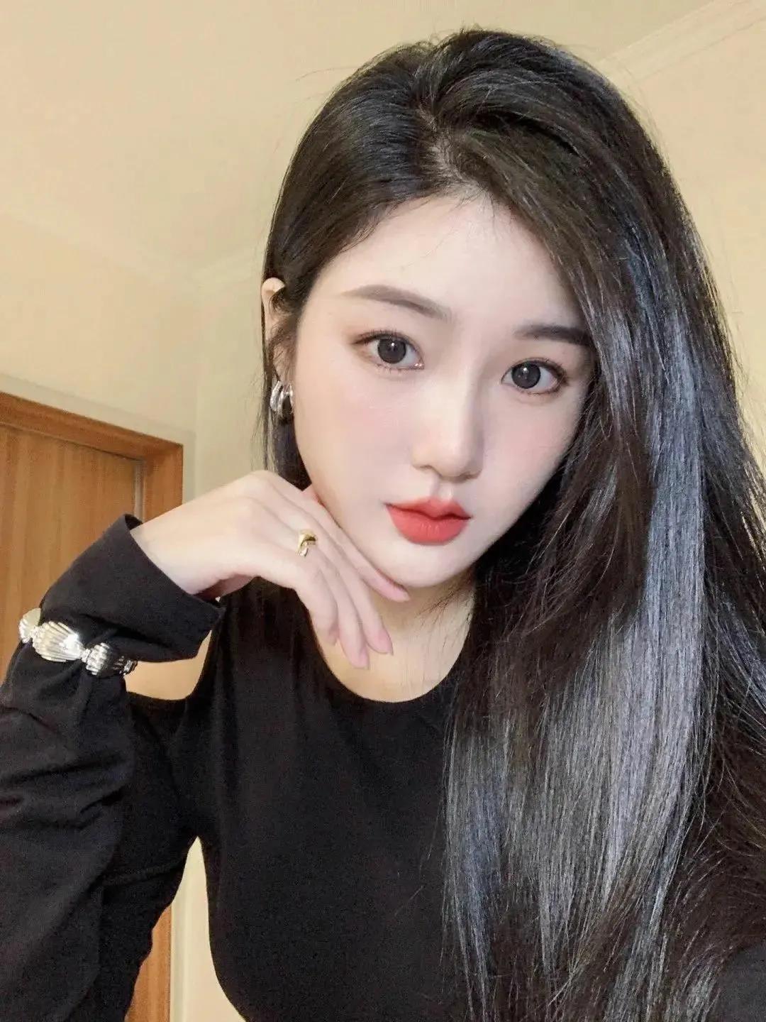 老婆把车借给小舅子出车祸了,媳妇偷偷把车借给朋友