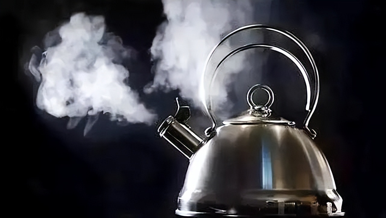 为什么夜晚睡觉嘴巴干,为什么晚上睡觉嘴巴总是发干