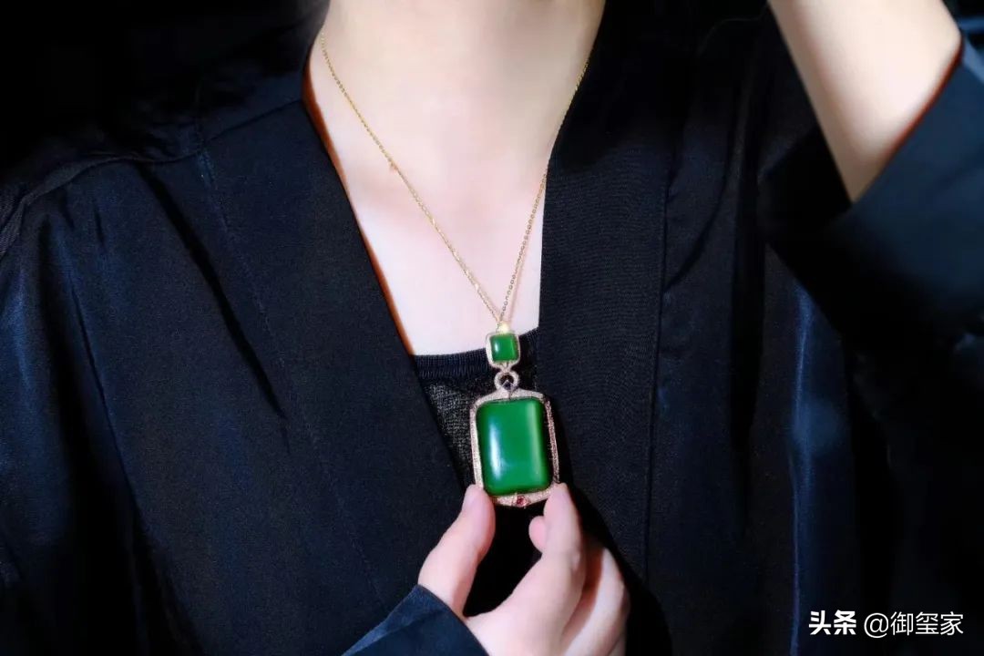 女生戴和田玉的好处有哪些呢,戴和田玉有什么好处与讲究