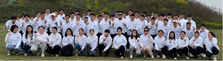 一万启动资金，靠酸辣粉营收十亿，魔都三兄弟朱冠兵的魔幻十年！