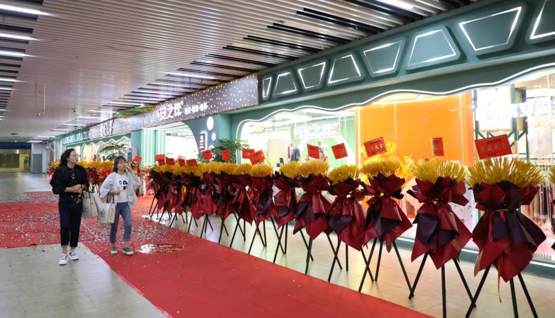 优质一体内衣,优质内衣服装实体店