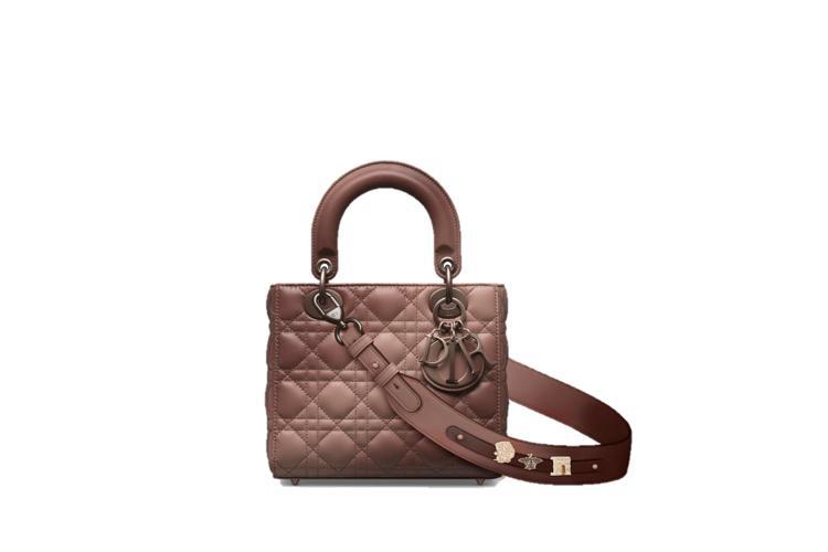 时髦妈妈最戴得出门的体面礼！精选高辨识度经典符码包