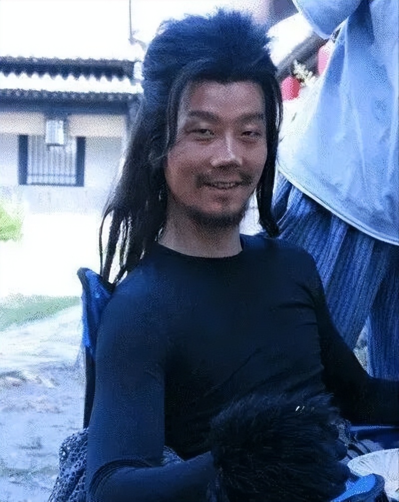 演一条狗他拿了三个影帝,演一条狗走红