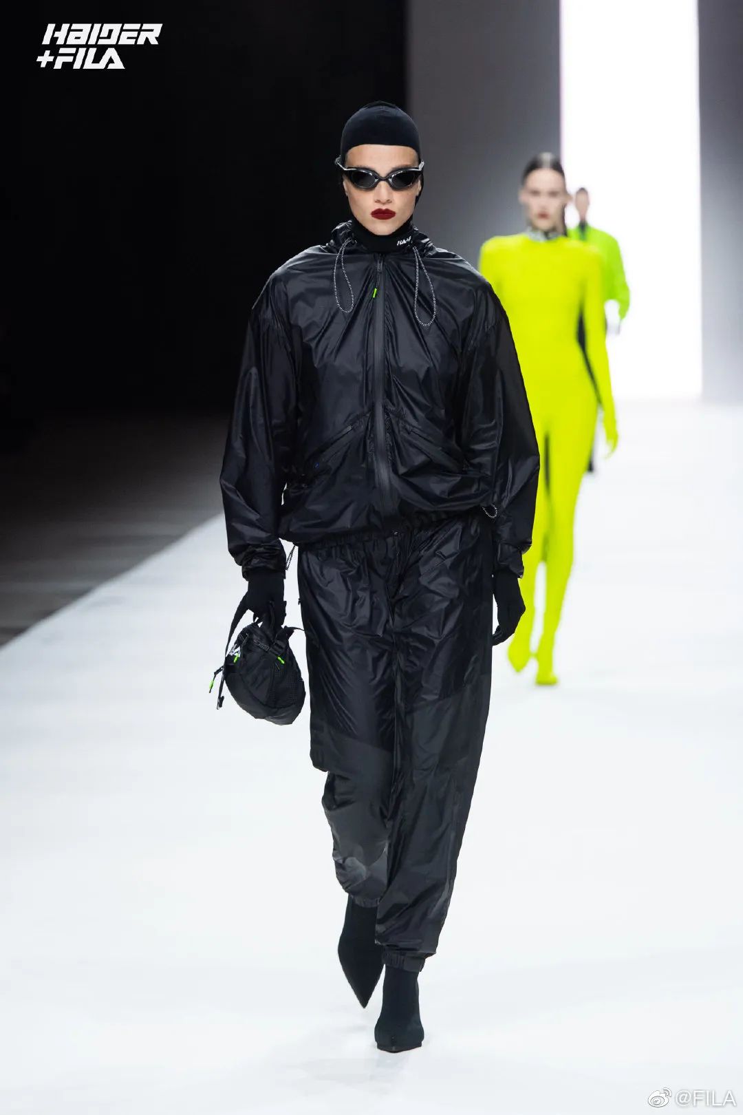 lv梅西c罗同框高清图,梅西c罗同框为lv拍广告营销