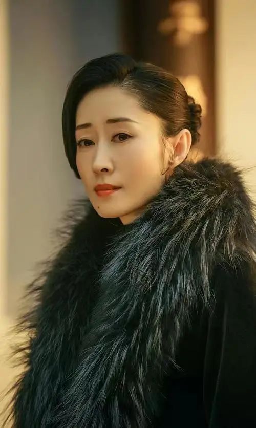 女人请你做自己的女王,女孩请做自己的女王