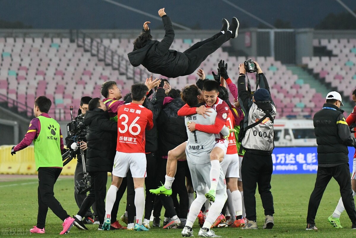 中超前瞻：沧州雄狮瞄准三连胜,成都蓉城升入中超什么意思