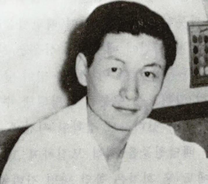 韩国财阀辛格浩:二婚入赘日本战犯家族发家,89岁和儿子共享女星