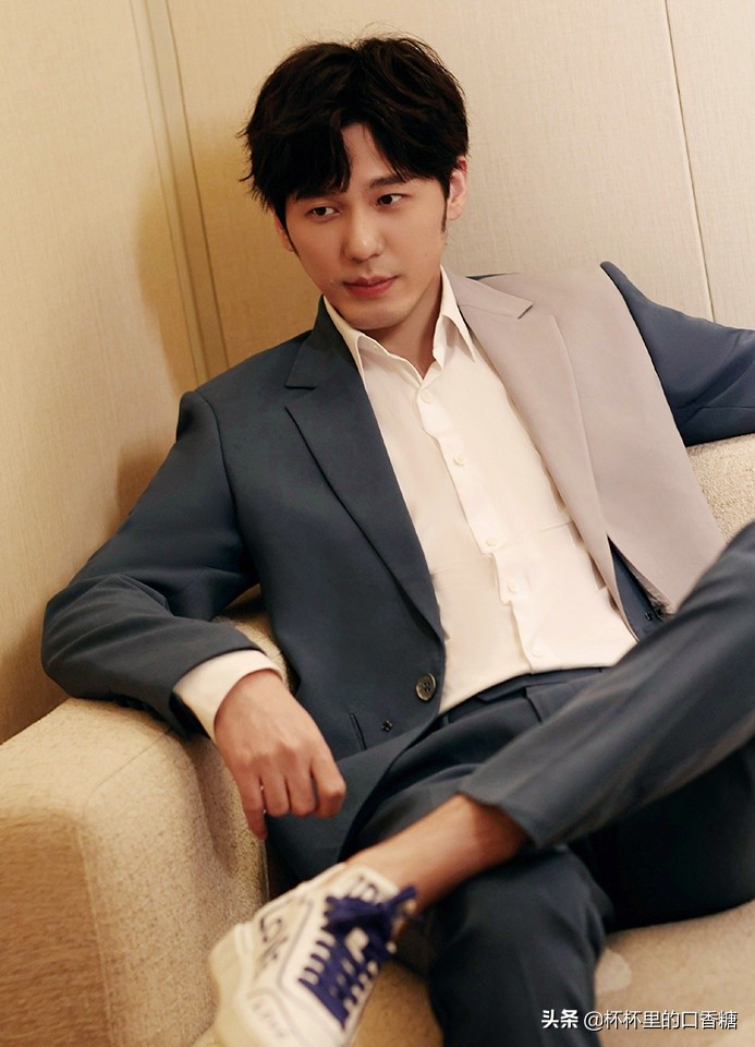 白敬亭龚俊谁帅,2023年男演员人气排行榜