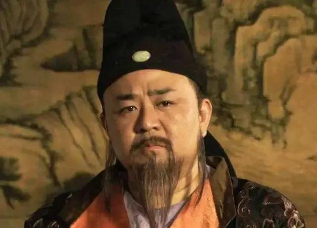 关于怎么和生性多疑的领导打交道,如何面对性格耿直的领导