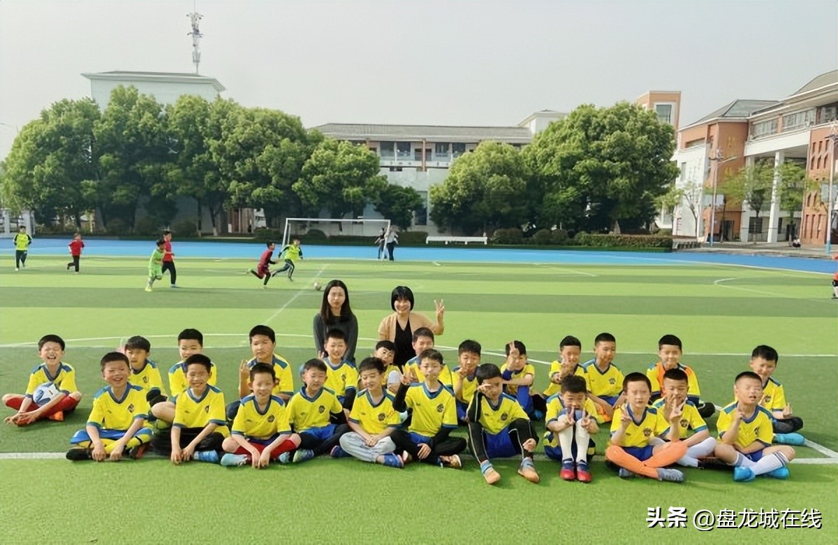 足够精彩的比赛,足够精彩校园足球联赛火热进行中