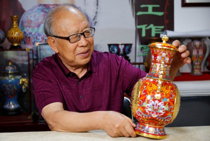 一件景泰蓝十件官窑器说明什么,景泰蓝和瓷器收藏价值