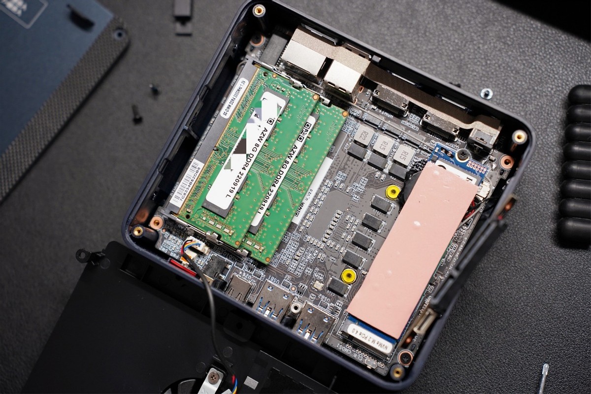 零刻sei12pro迷你主机评测,零刻推出新款sei12准系统迷你主机