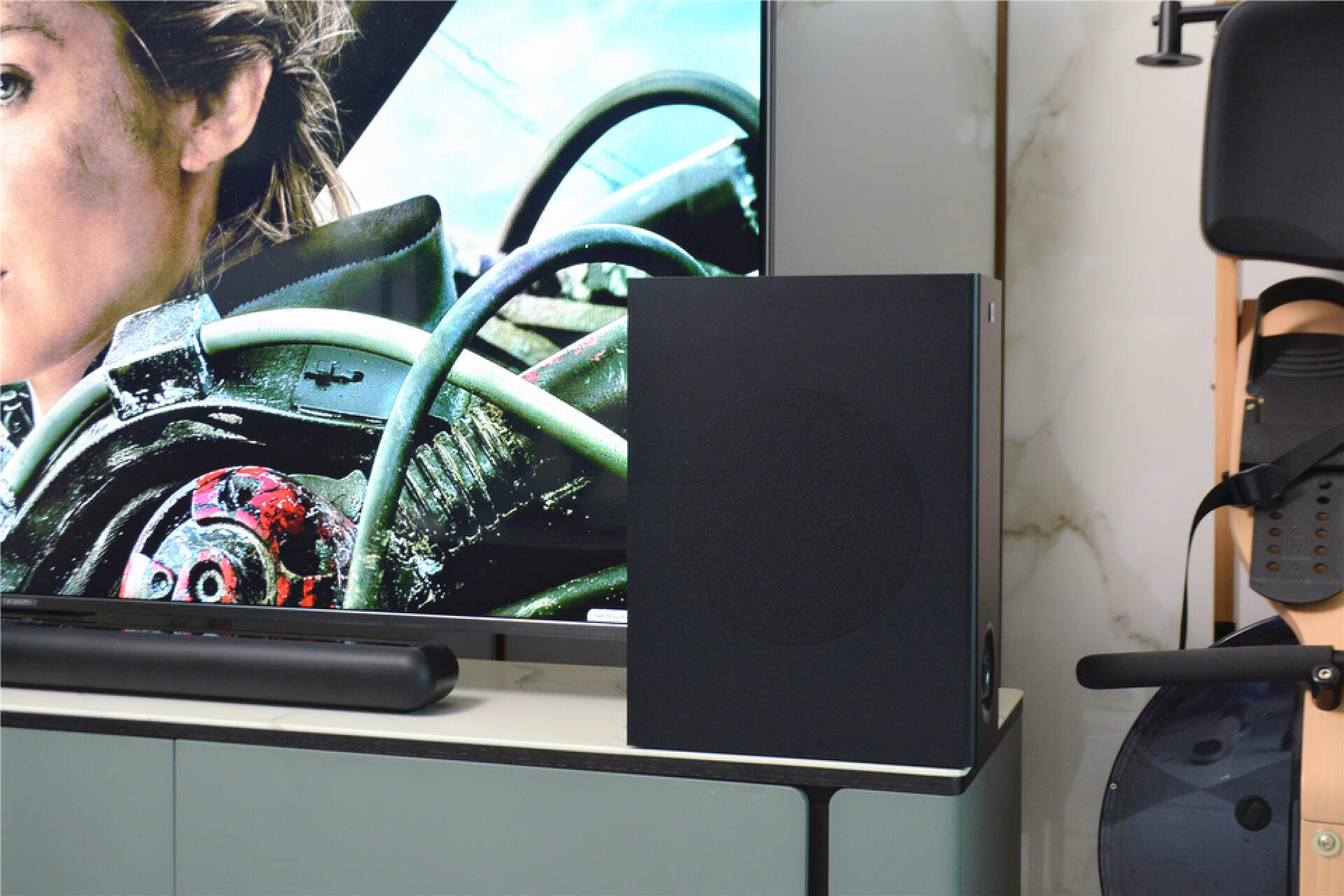 是影院也是KTV，客厅电视不再是摆设，JBLKTV350入手简评