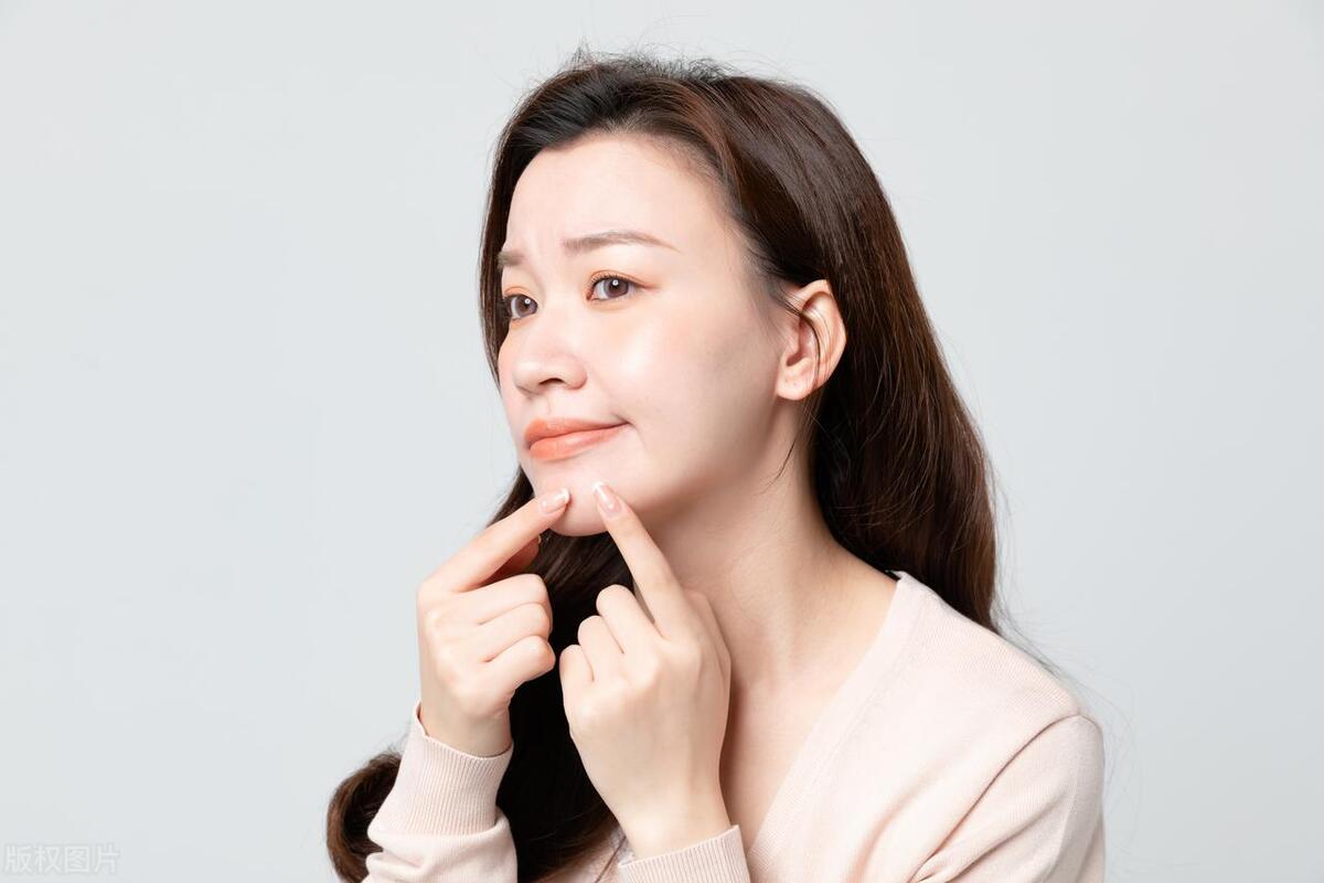 反反复复的长痘是怎么回事,反反复复长痘十几年是怎么回事