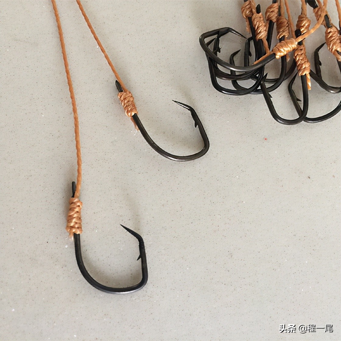 怎样找鳝鱼的洞穴,钓鳝鱼技巧小视频