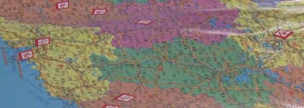 小伙自学软件两年赚4000亿,男子自学编程获利400万