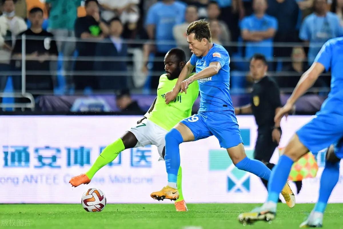 中超最新积分榜申花,中超积分榜海港申花同积10分领跑