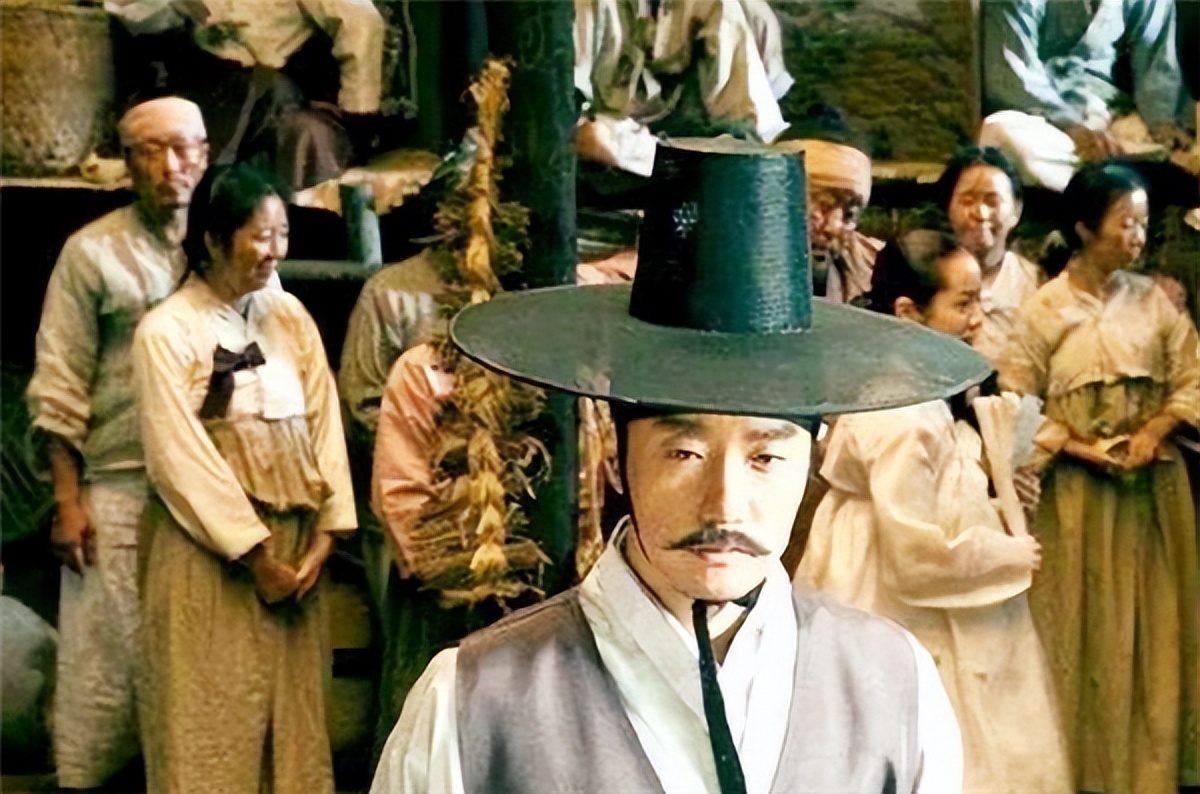 一国厚颜无耻，强行索要中国领土，索要不成在报纸上公然辱骂