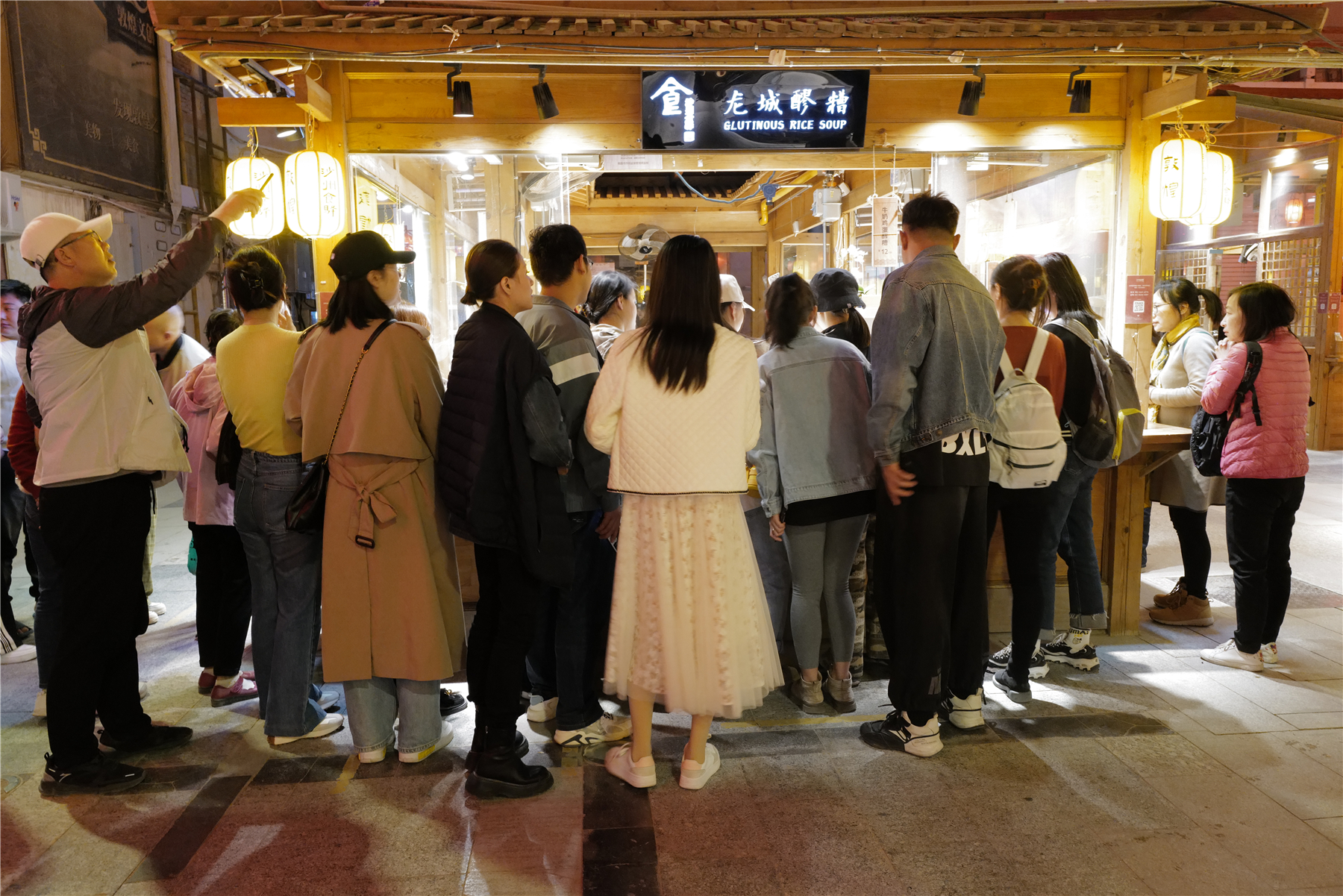 敦煌沙州食驿照片,春节敦煌夜市沙洲食驿