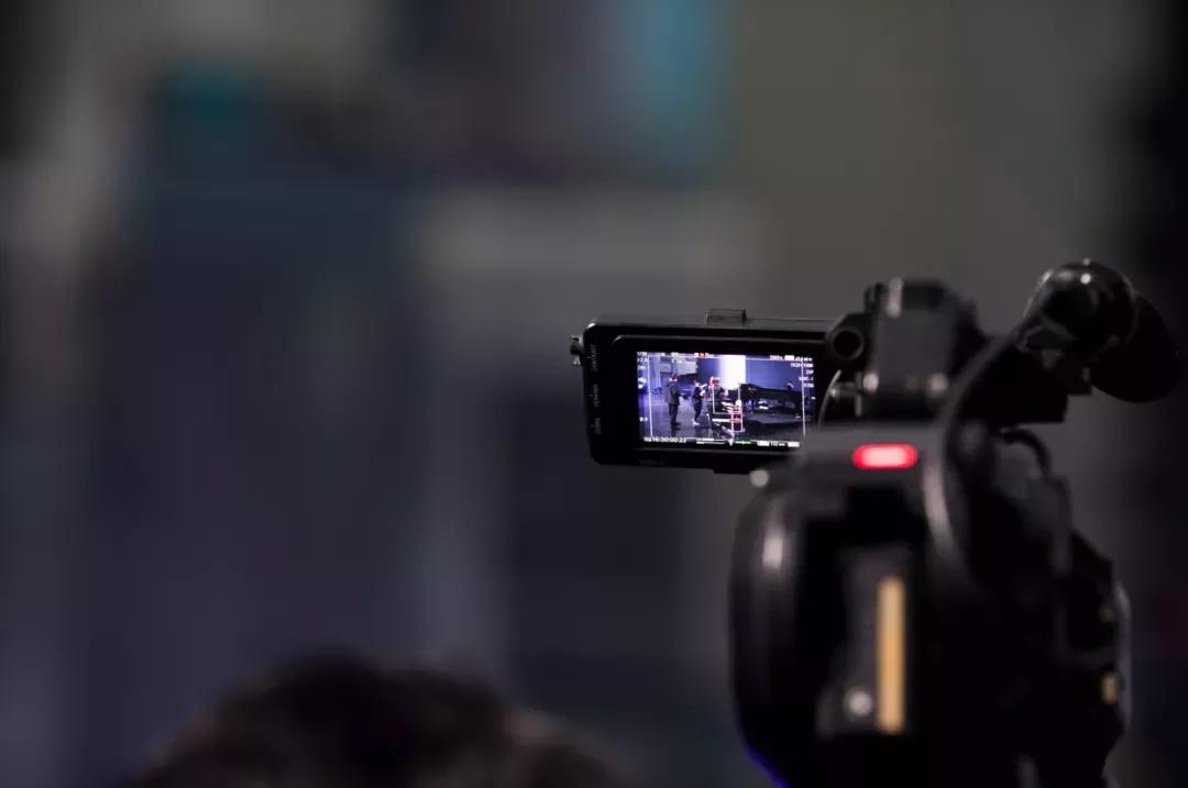 餐饮门店直播带货成功案例,一天卖1亿多的直播间